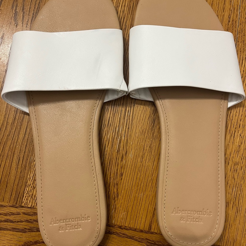 Abercrombie & Fitch White and Tan Sandals Minimalist Style